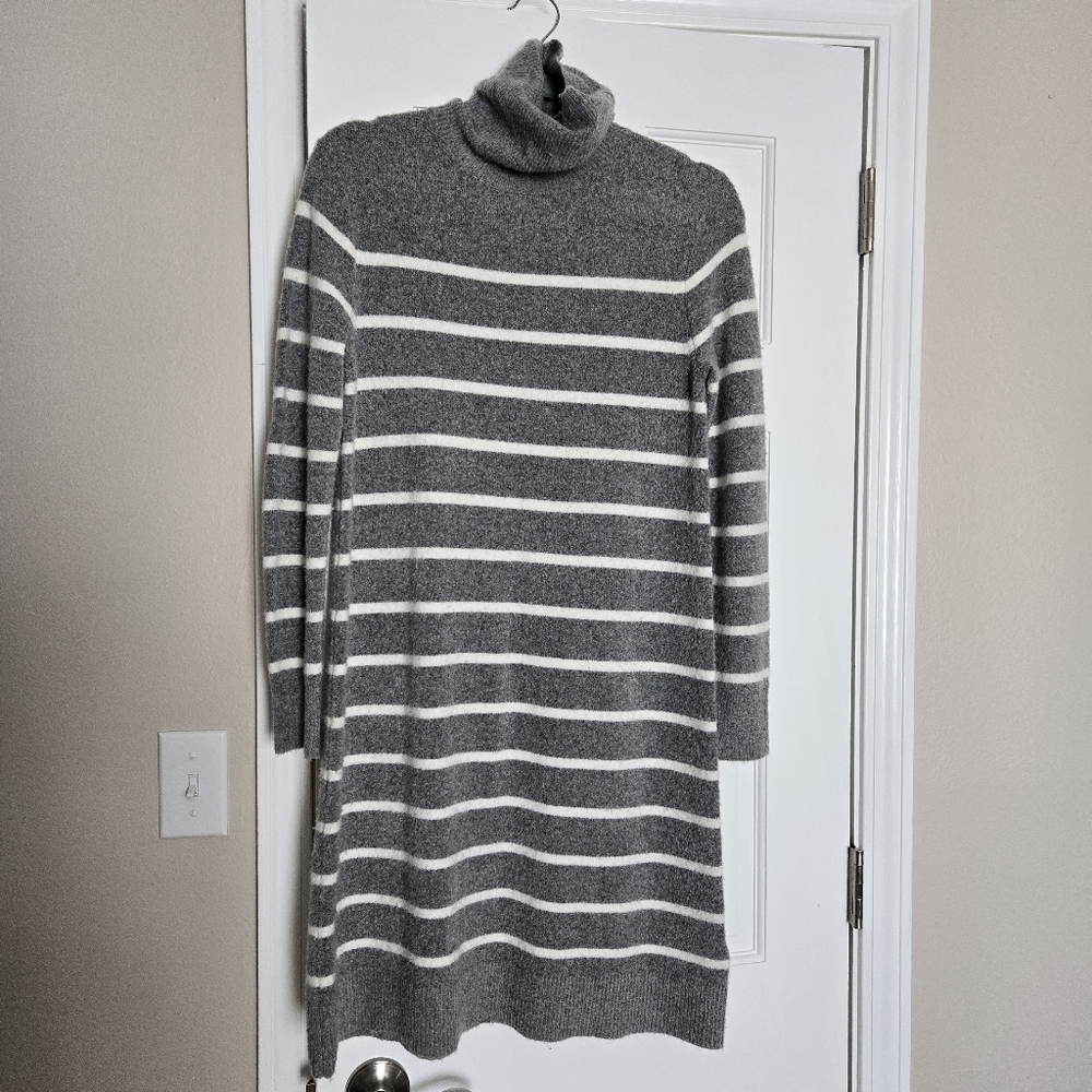 J Crew ultra soft sweater dress size XS long sleeve turtle neck